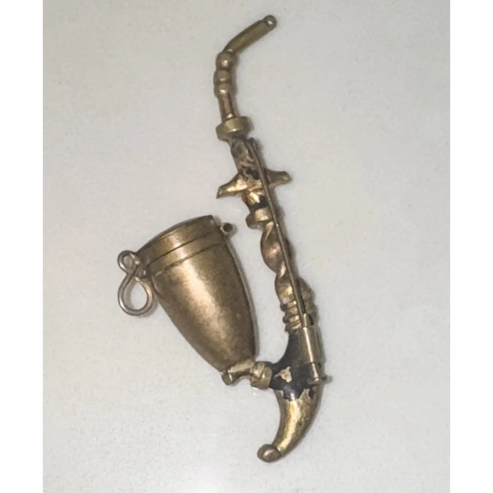 VINTAGE VICTORIAN PIPE SHAPED VINAIGRETTE PIN - Picture 2 of 6